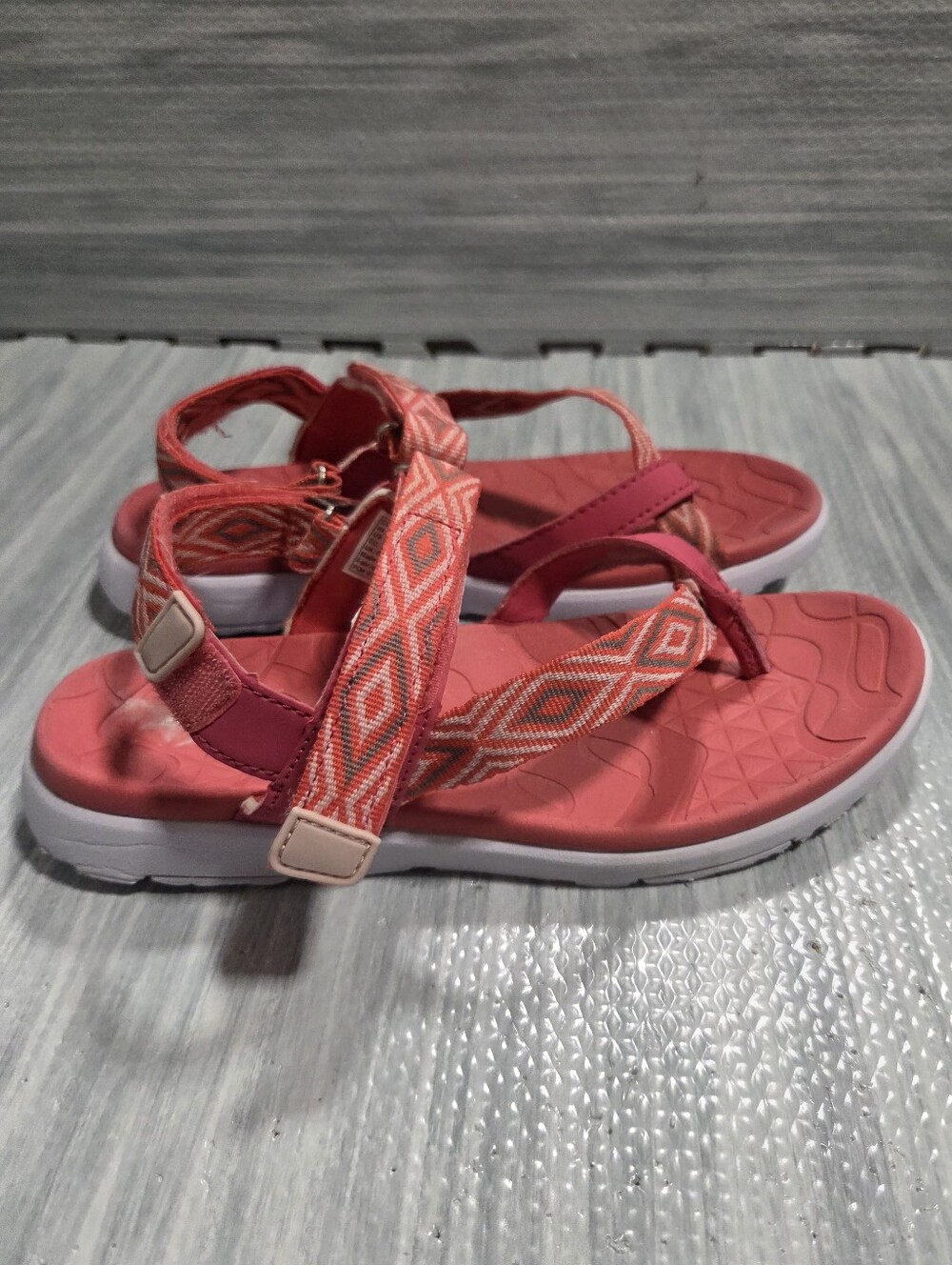 Kamik Corfu Pink Walking Sandals Size 8